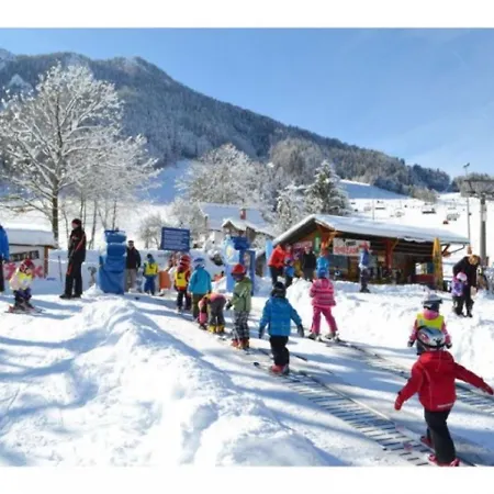 Idyllic Retreat Next To An Elven Forest Apartamento