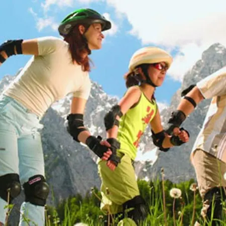 Idyllic Retreat Next To An Elven Forest Apartamento Gozd Martuljek