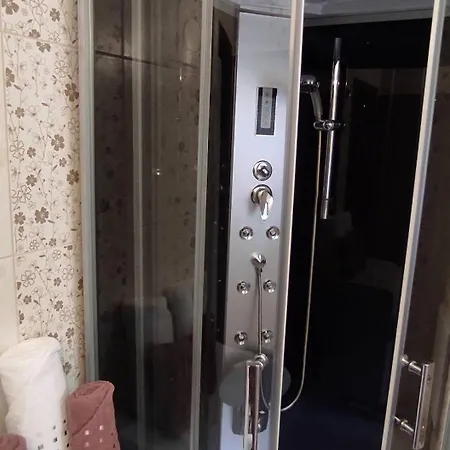 Idyllic Retreat Next To An Elven Forest Apartamento Gozd Martuljek