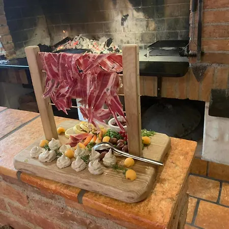 Idyllic Retreat Next To An Elven Forest Apartamento *