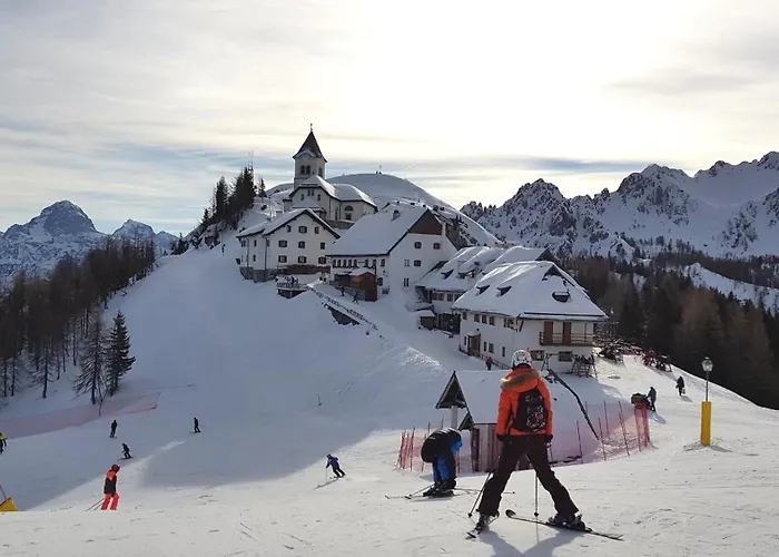Idyllic Retreat Next To An Elven Forest גוזד מרטולז'ק