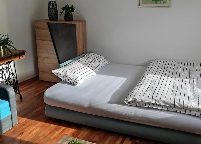 Idyllic Retreat Next To An Elven Forest * גוזד מרטולז'ק