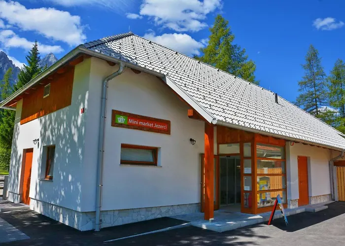 Idyllic Retreat Next To An Elven Forest גוזד מרטולז'ק