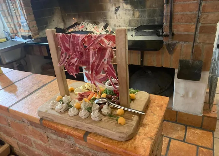 Idyllic Retreat Next To An Elven Forest דירה *